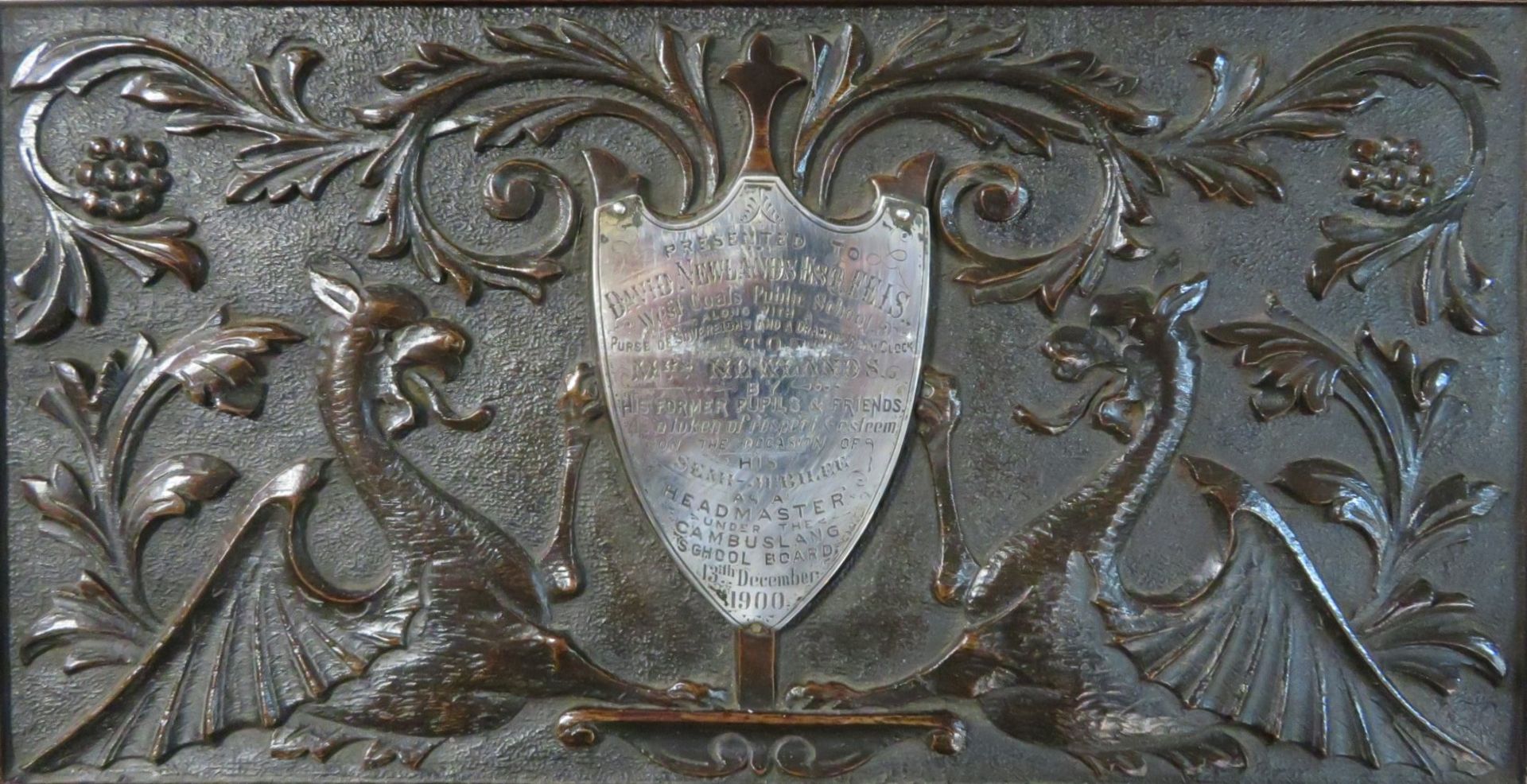 Schrägklappensekretär, England, 19. Jahrhundert, gem. "Thomson's Patent", Mahagoni geschnitzt, Widm - Bild 2 aus 5