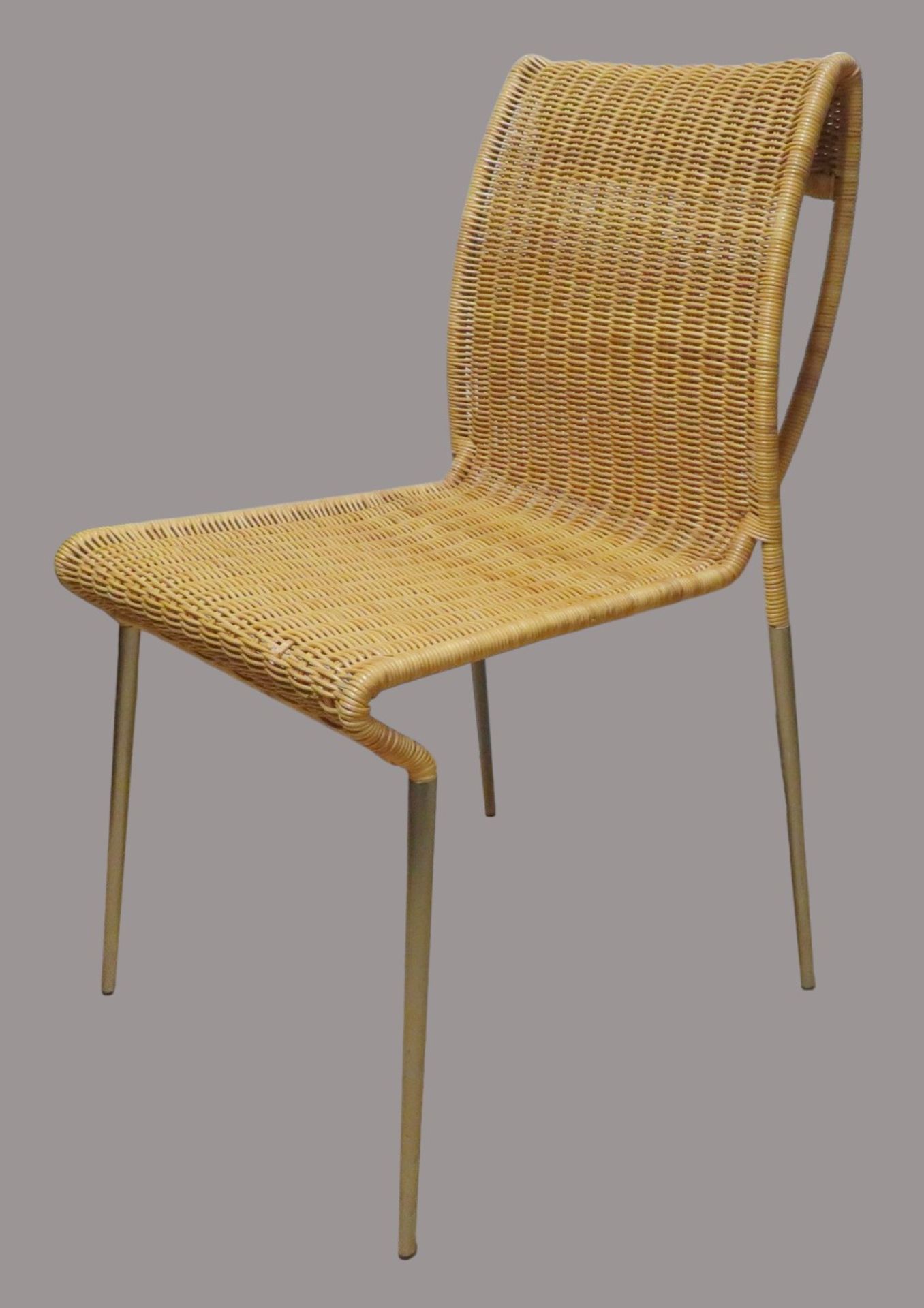 2 Designer Stühle, Korbgeflecht, besch., 83 x 42 x 56 cm.