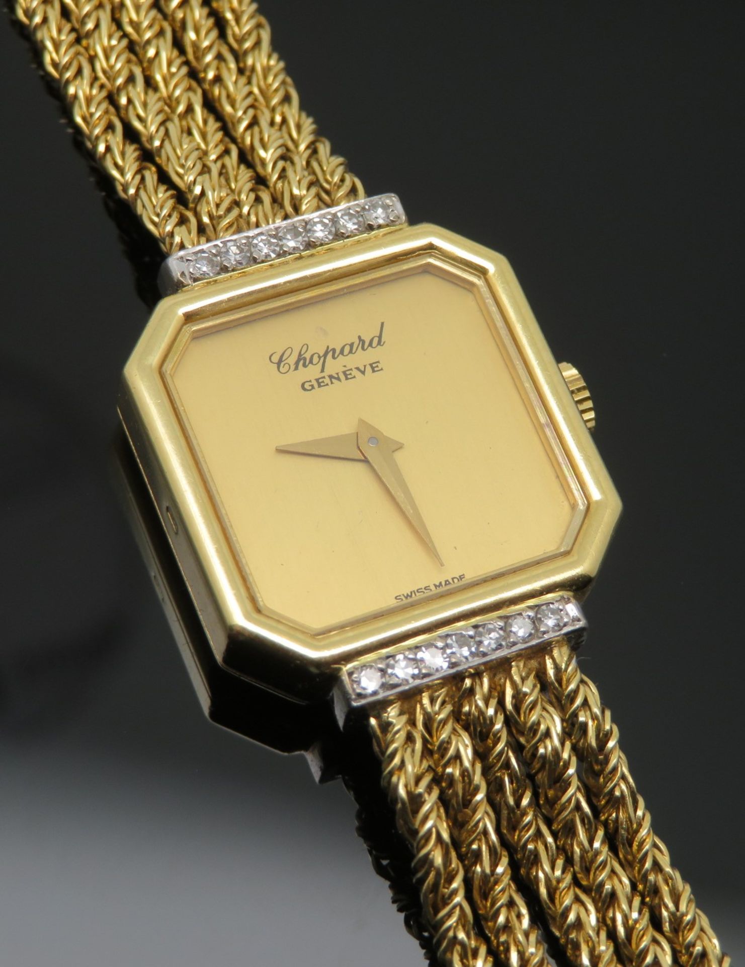 Elegante Schmuckuhr, Chopard Genève, oktogonales Gehäuse, dieses am oberen und unteren Ende besetzt