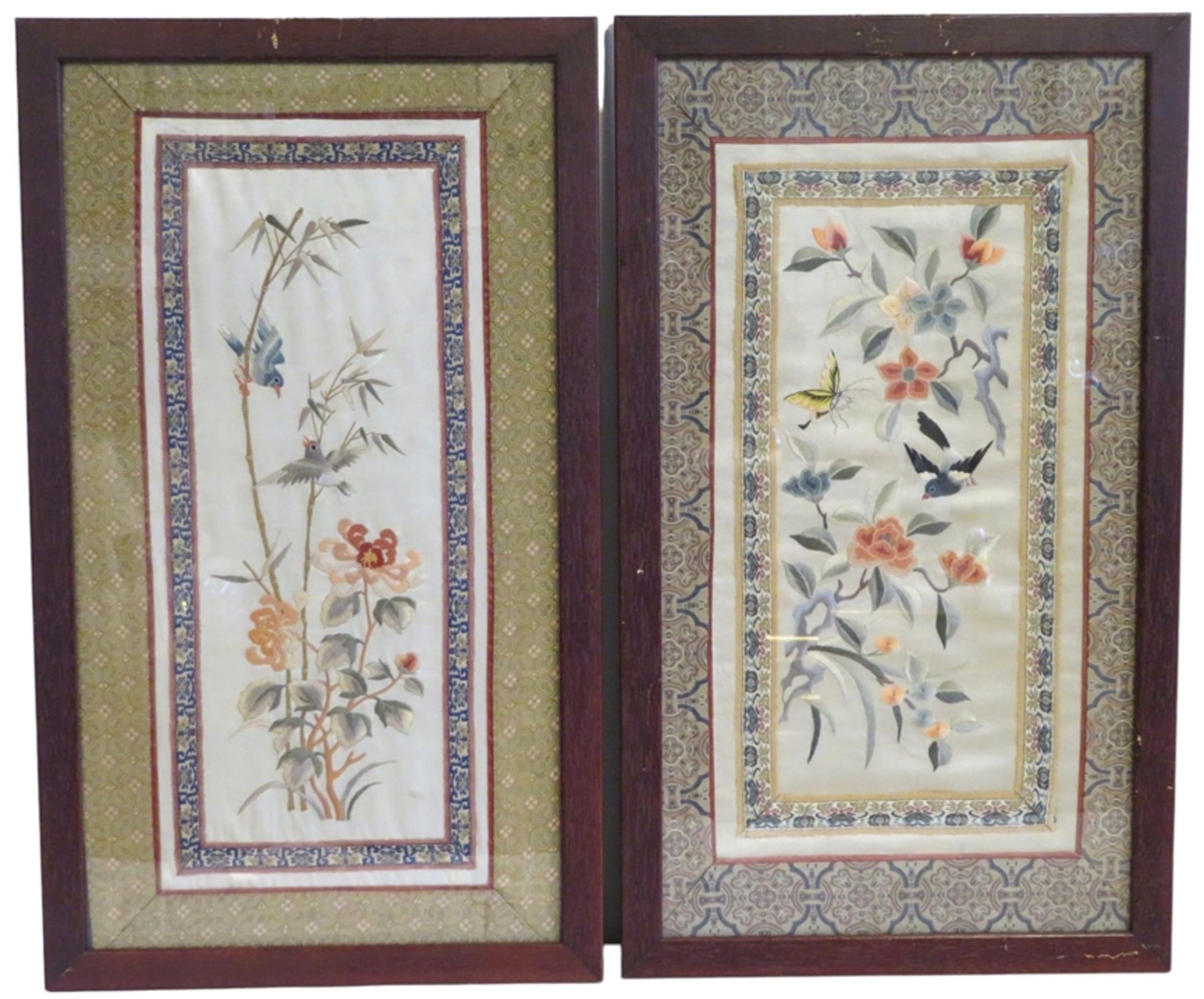 2 feine Seidenstickereien, Japan, um 1900, Dekor von Blüten und Vögeln, teils mit verbotenem Knoten