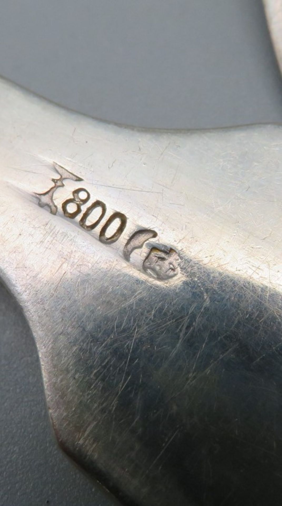 6 Löffel, Koch & Bergfeld Bremen, Spatenform, Silber 800/000, punziert, 350 g, Monogrammgravur "AU" - Image 2 of 2