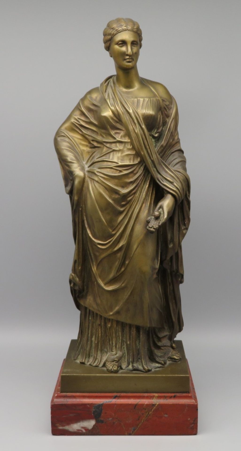 Stehende Diana Skulptur, 19. Jahrhundert, gem. "A. Rome", Bronze patiniert, rötlicher Marmorsockel,