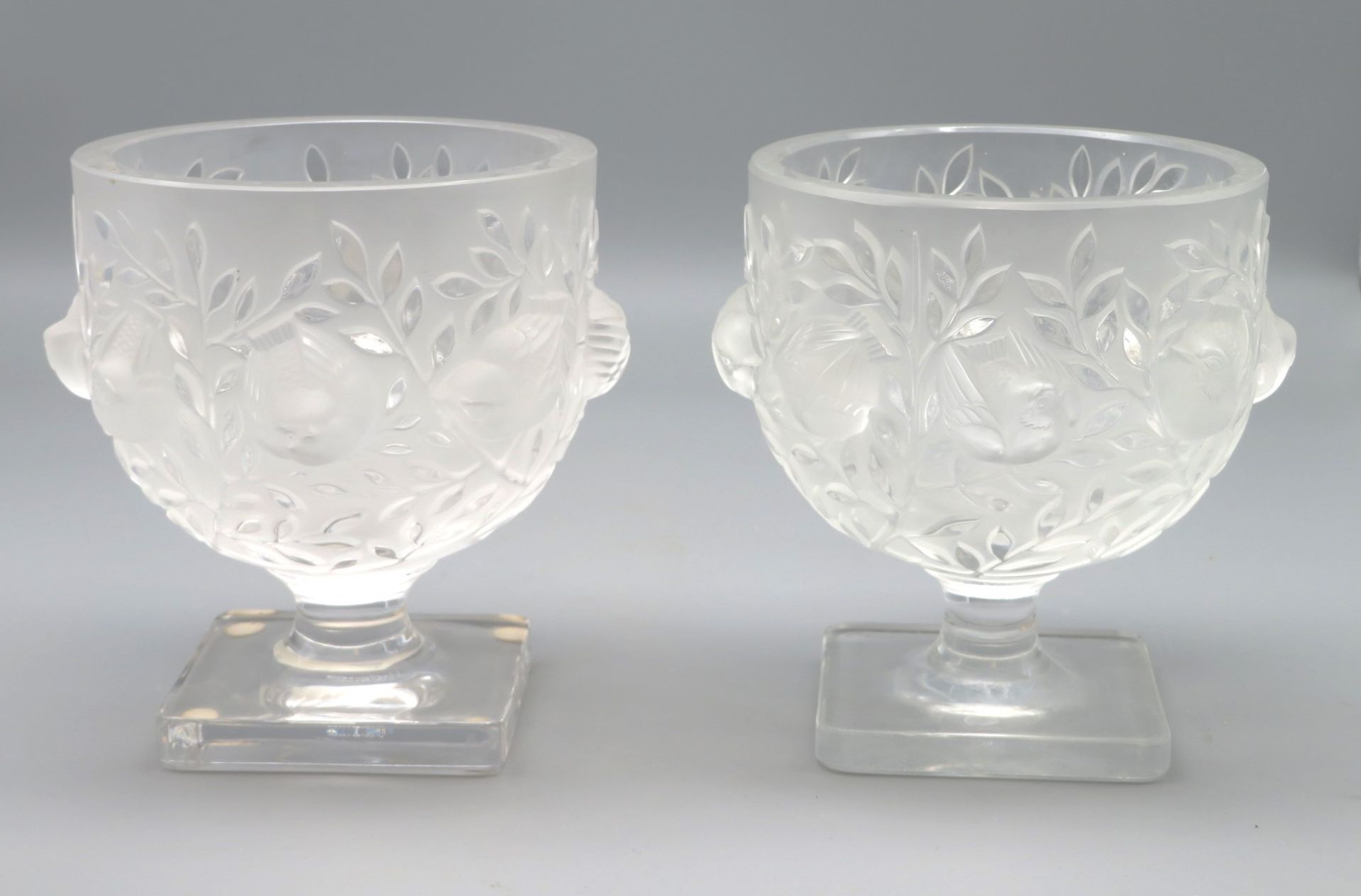 2 Vasen "Elisabeth", Lalique, Wingen-sur-Moder, Entwurf Marc Lalique, 1961, farbloses Kristallglas,