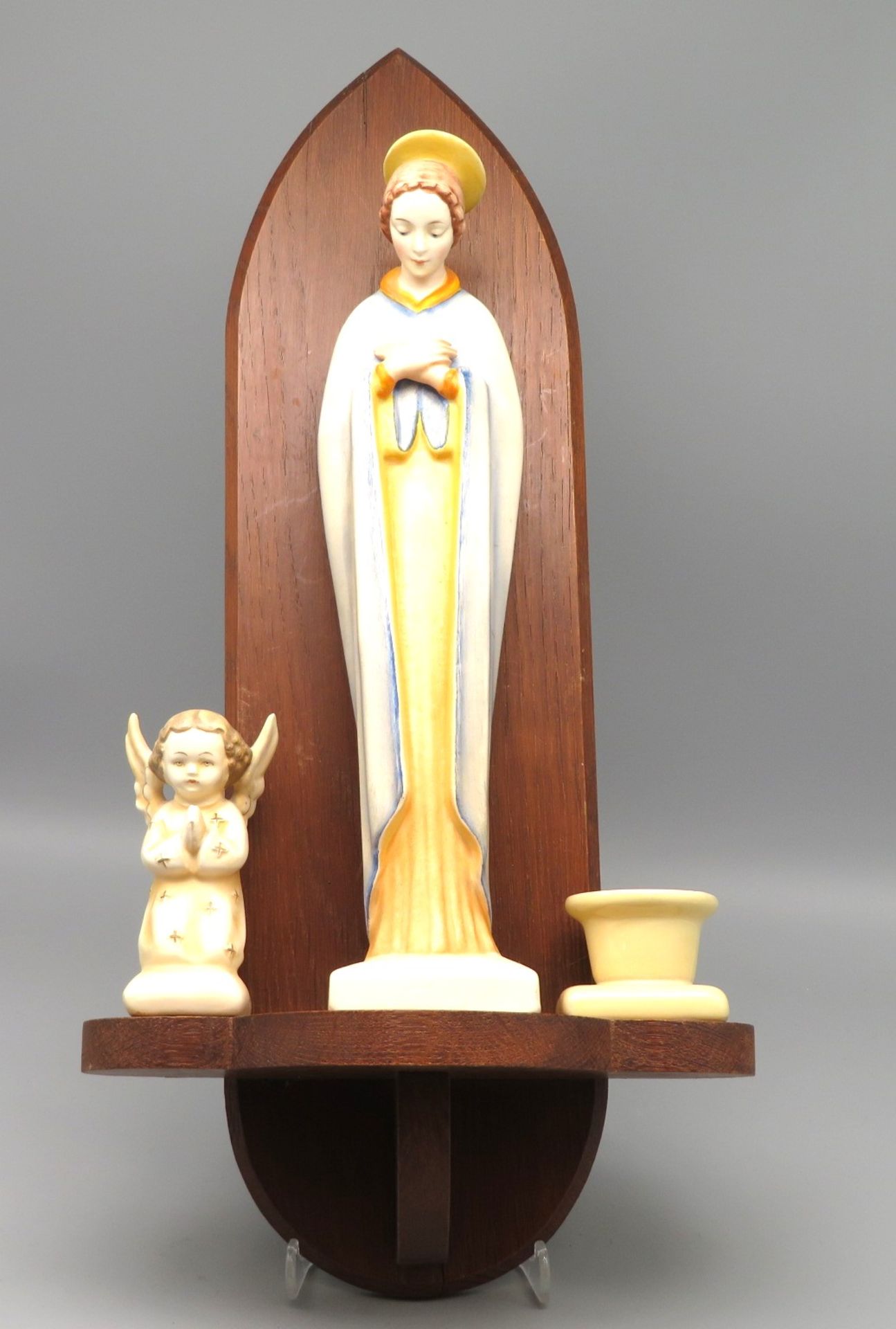 3 teiliges Konvolut, bestehend aus Madonna, Putto und Kerzenleuchter, wohl Goebel, Keramik mit poly