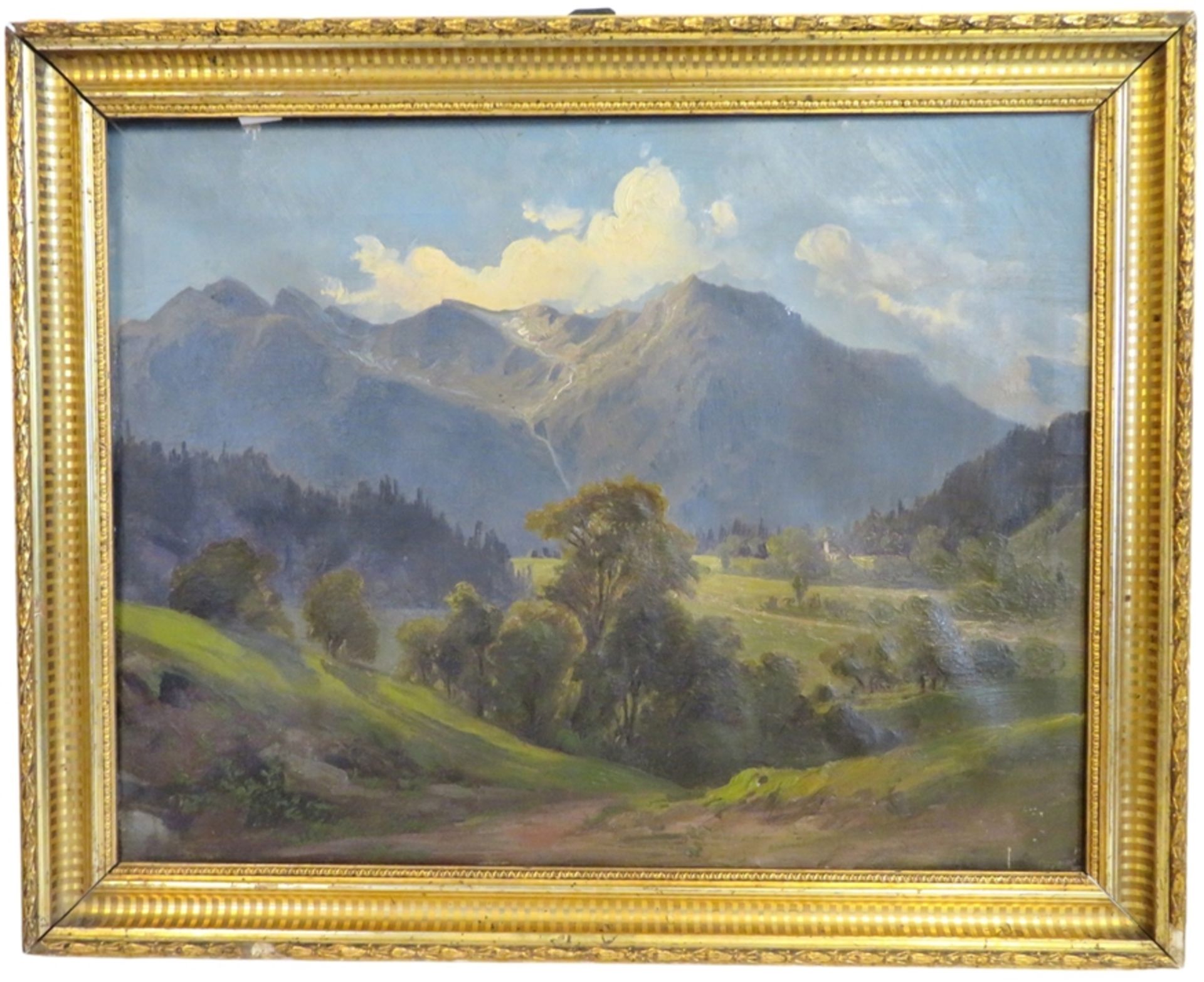 Süddeutsch, 1. Hälfte 20. Jahrhundert, "Dorf mit Gebirgsansicht", Öl/Leinwand, 40 x 52 cm, R. [48 x - Image 2 of 2