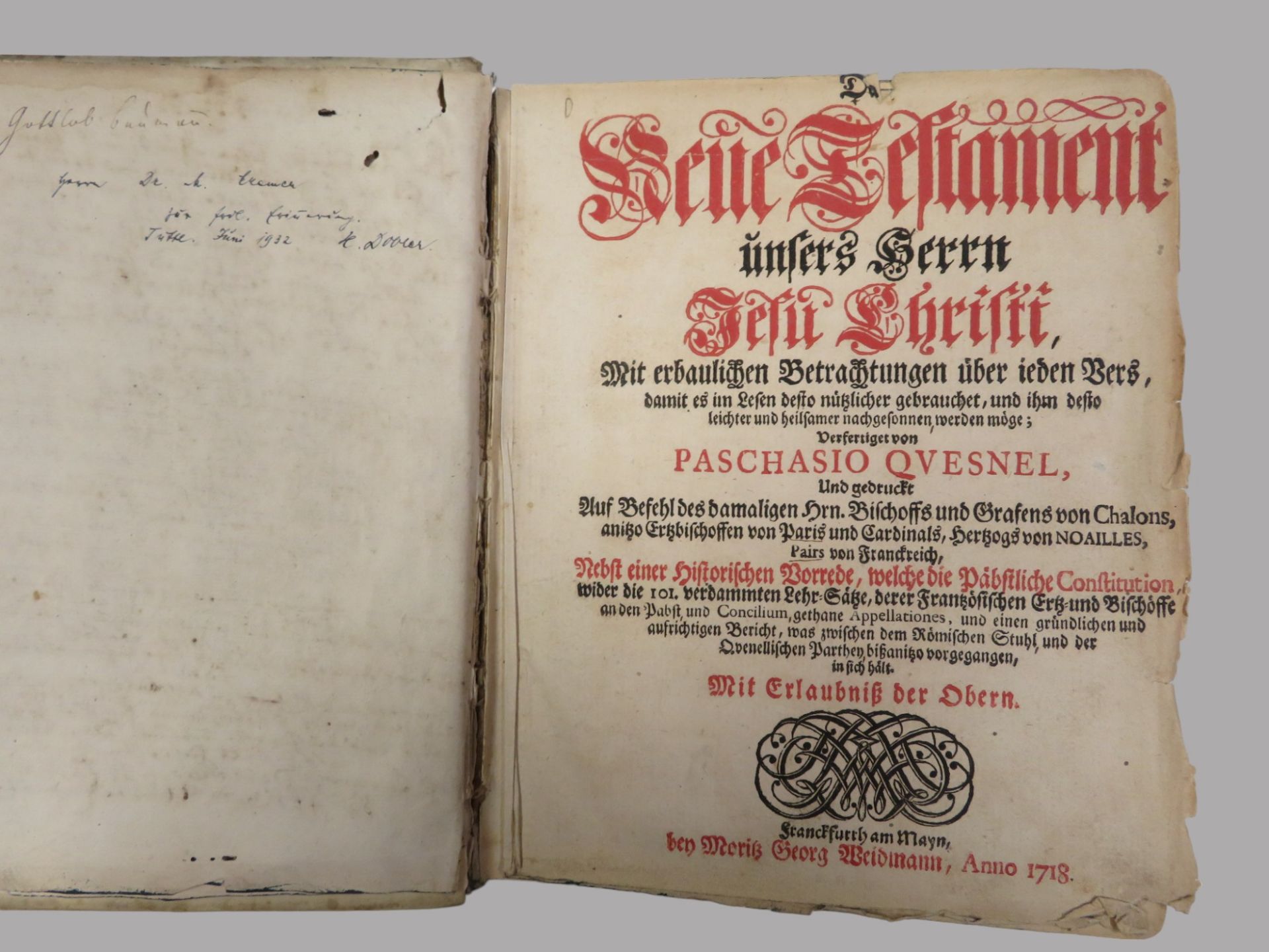 Bd., Neues Testament bei Moritz Georg Weidmann, anno 1718, Schweinsledereinband, 22 x 19,5 x 10 cm.