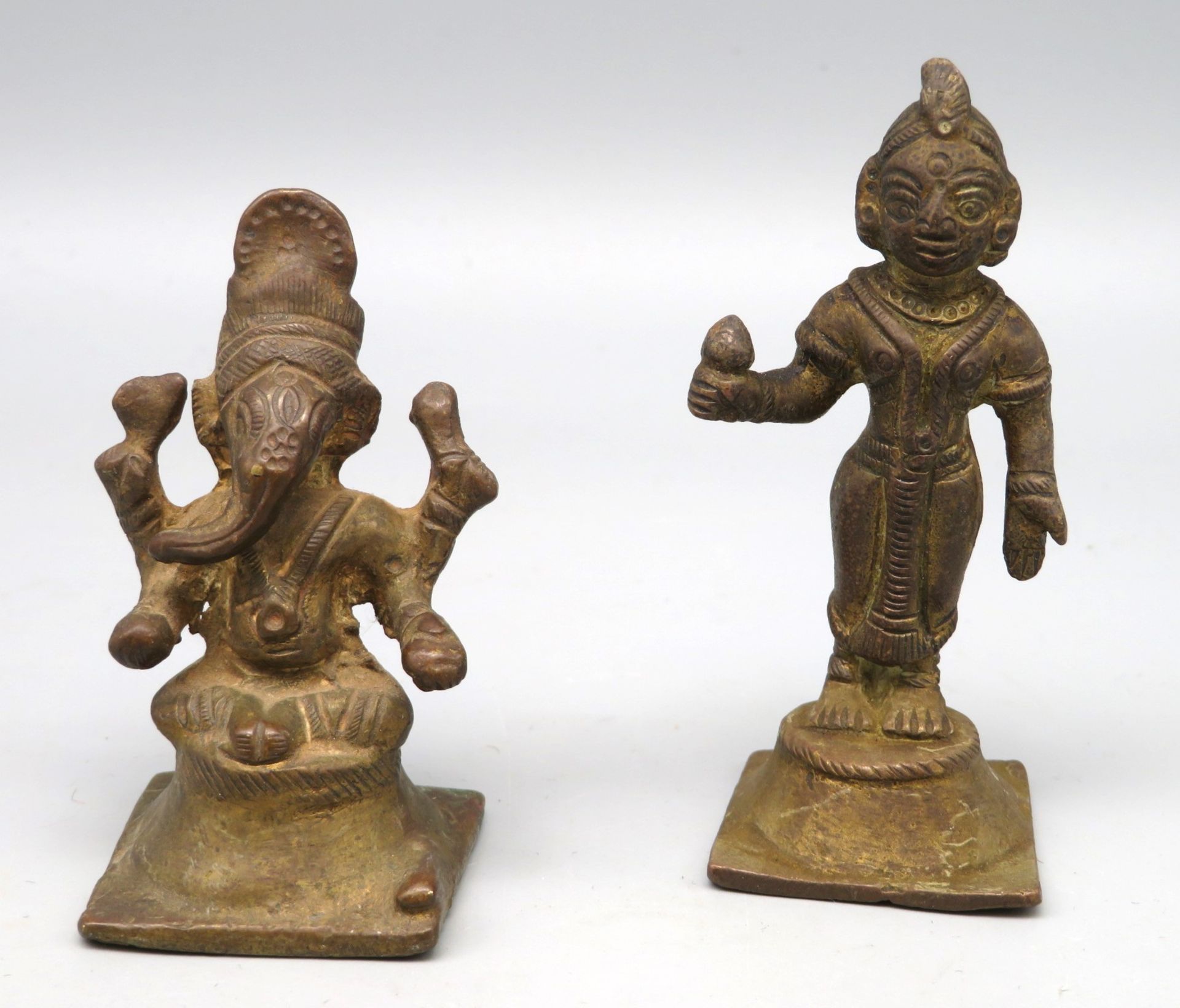 2 Bronzefiguren, Elefantengott Ganesha und stehende Heilige, Indien, 19. Jahrhundert, Bronze, h 8/9