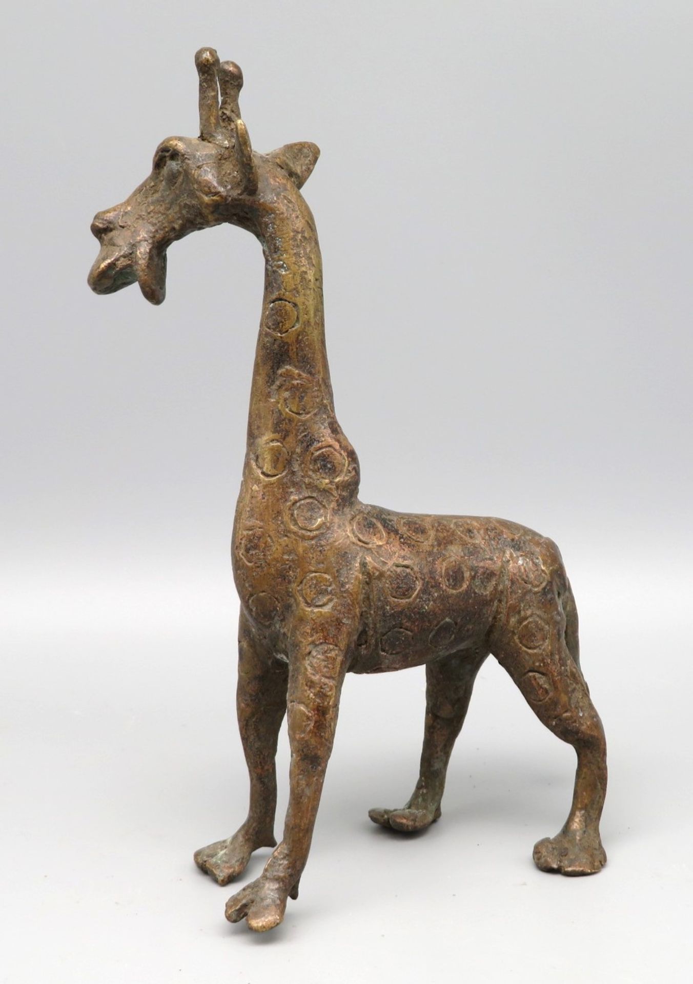 Stehende Giraffe, Afrika, Benin, Bronze, authentisch, 19 x 13 x 5 cm. - Image 2 of 2