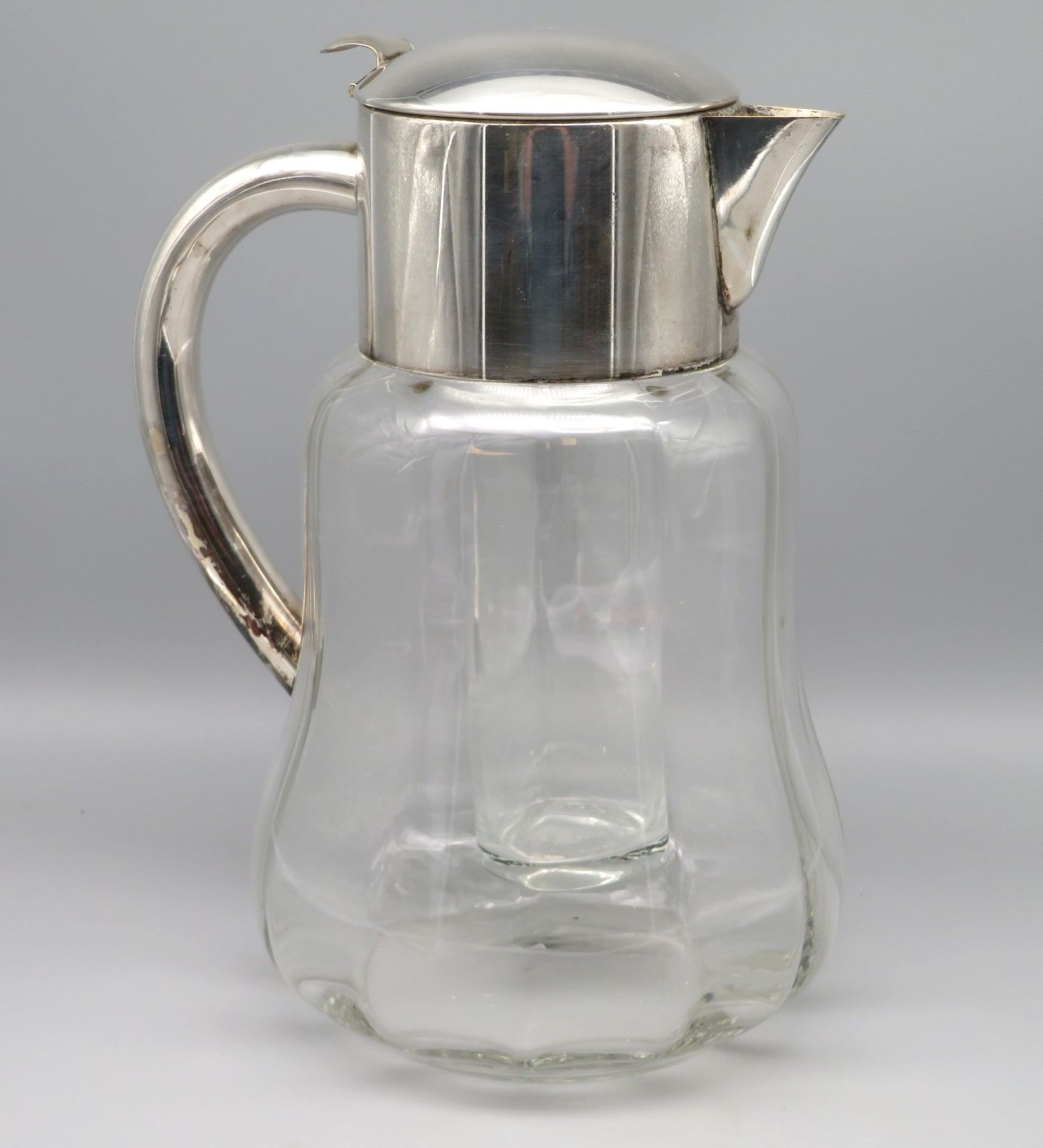 Saftkanne, sog. "Kalte Ente", farbloses Glas, versilberte Montur, Kühlglas vorhanden, h 28 cm, d 22