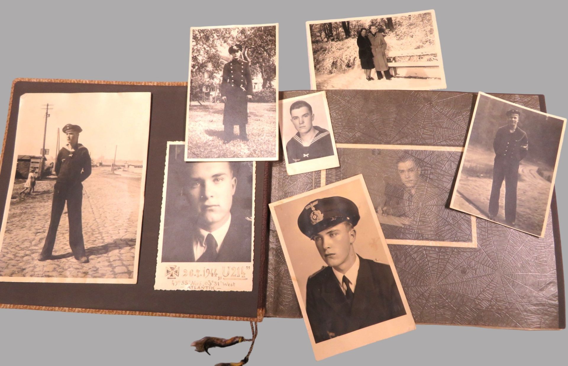 Fotoalbum "Kriegserinnerungen" mit 84 Fotografien, 2. Weltkrieg, Erinnerungen an die Marine u.a. - Bild 2 aus 4