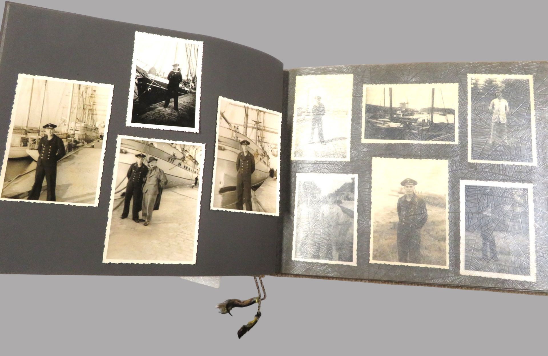 Fotoalbum "Kriegserinnerungen" mit 84 Fotografien, 2. Weltkrieg, Erinnerungen an die Marine u.a. - Bild 3 aus 4