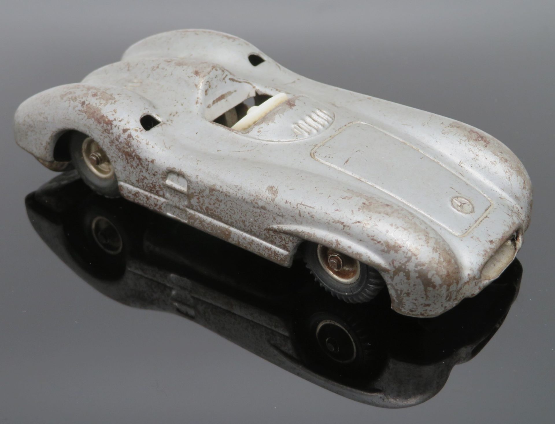 Modellauto, Kellermann 383 CKO Mercedes, Silberpfeil, 1:35, Friktionsmotor, 3 x 12 x 5,5 cm.