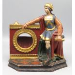 Antiker, figuraler Uhrenständer in Gestalt eines römischen Soldaten, 18. Jahrhundert, Holz geschnit