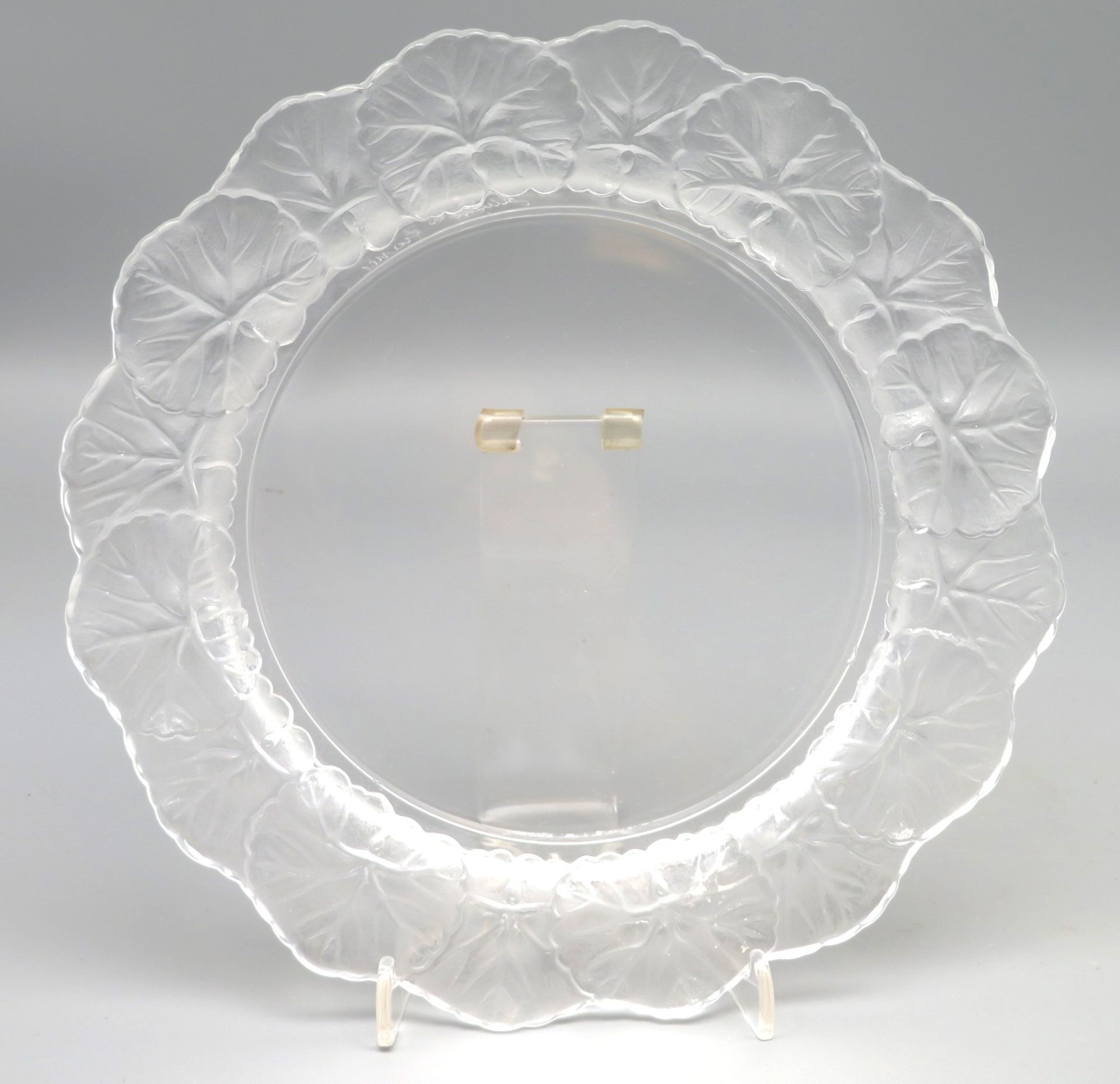 6 Dessertteller und Flaschenuntersetzer "Honfleur", Lalique, Wingen-sur-Moder, farbloses Bleikrista - Image 3 of 4