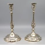 2 Kerzenleuchter, Niederlande, um 1900, je einflammig, floral modellierter Dekor, Silber 835/000, p