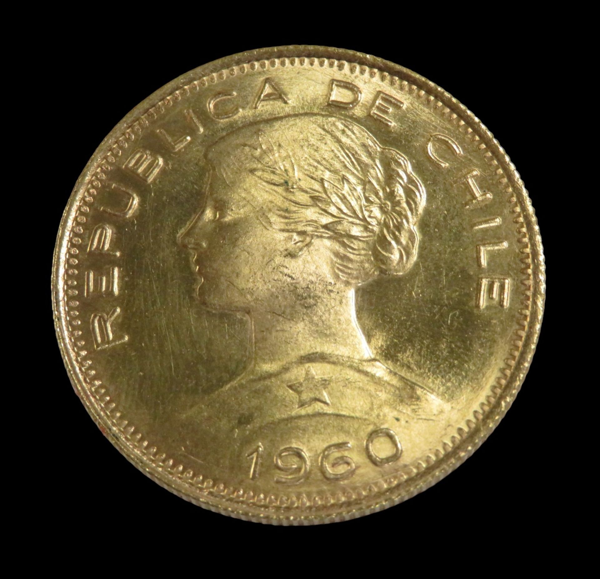 Goldmünze, Chile, 100 Pesos, 1960, Gold 900/000, 20,3 g, d 3,1 cm.