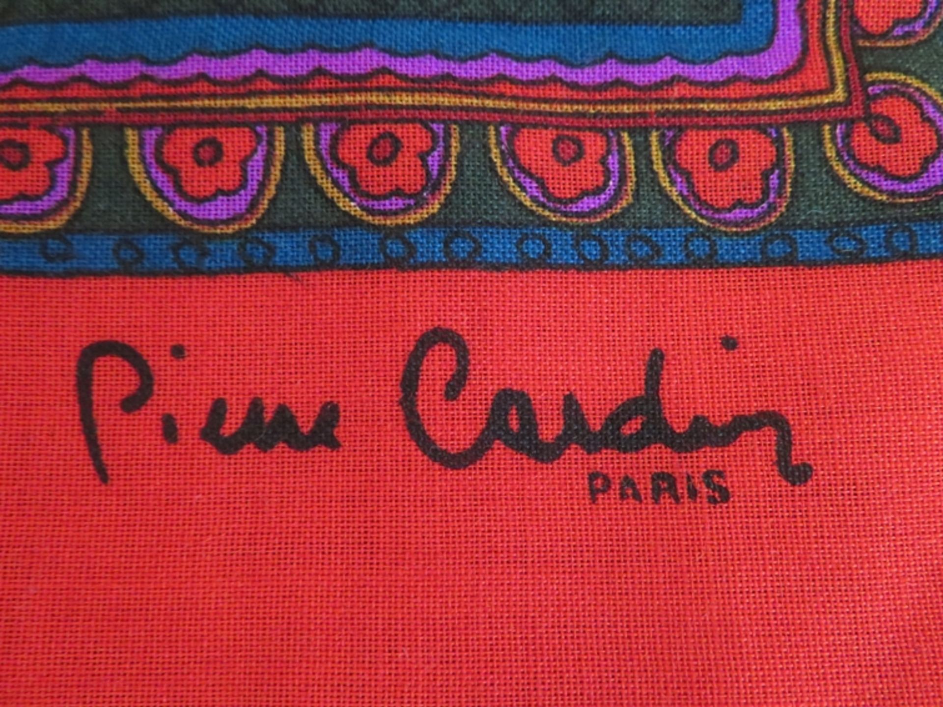 6 diverse Seidentücher- und Schale, Carré mit Paisley Muster von Pierre Cardin, Seidentuch von Eman - Bild 2 aus 4