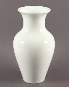"Chinesische Vase", KPM BERLIN, 20.Jh.