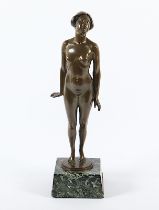 Stehender Akt, Bronze, Marmorsockel