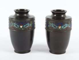 Paar Vasen, Bronze, Champlevé, China, um 1900