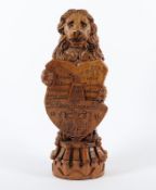 Löwe mit Wappenschild aus dem Holz des mittelalterlichen Kranes vom Kölner Dom