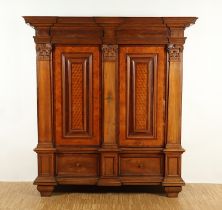 BAROCKER PILASTERSCHRANK, deutsch, 18.Jh.