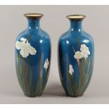 Paar Cloisonné-Vasen, min.besch., JAPAN, Meiji