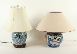zwei Ingwertöpfe als Lampen, Porzellan, China, Japan