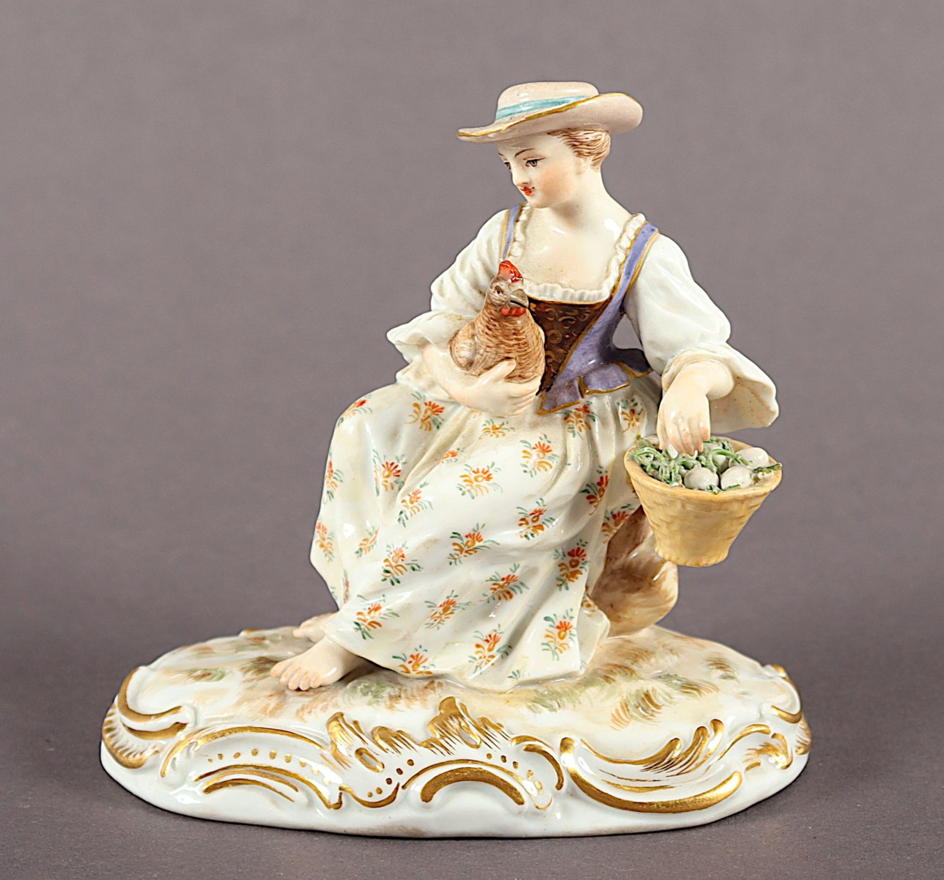 FIGUR "MÄDCHEN MIT HENNE", Modell 2281, Entwurf Johann Joachim KAENDLER von 1755, MEISSEN, E.19.Jh.