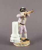 Figur "Knabe mit Armbrust", F 33, Michel Victor Acier, besch., Meissen, um 1800