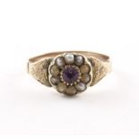 Historischer Ring, Amethyst, Perle, besch. + rest.