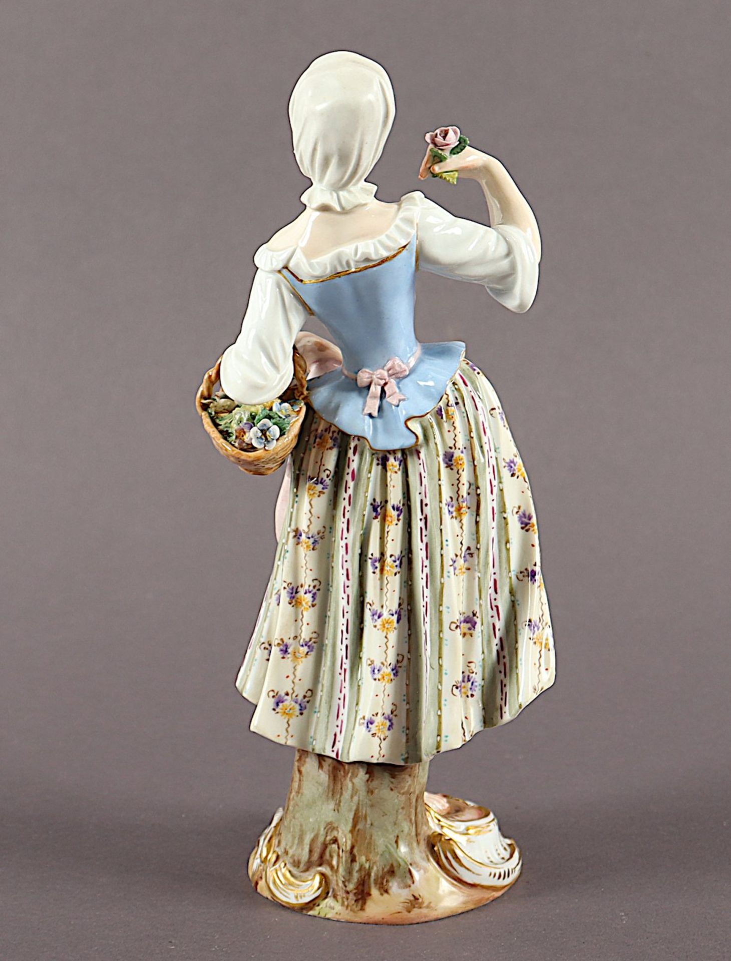 FIGUR "KRÄMERIN MIT KORB", Modellnr. 2350, Friedrich Elias MEYER von 1755, MEISSEN, E.19.Jh. - Bild 3 aus 4