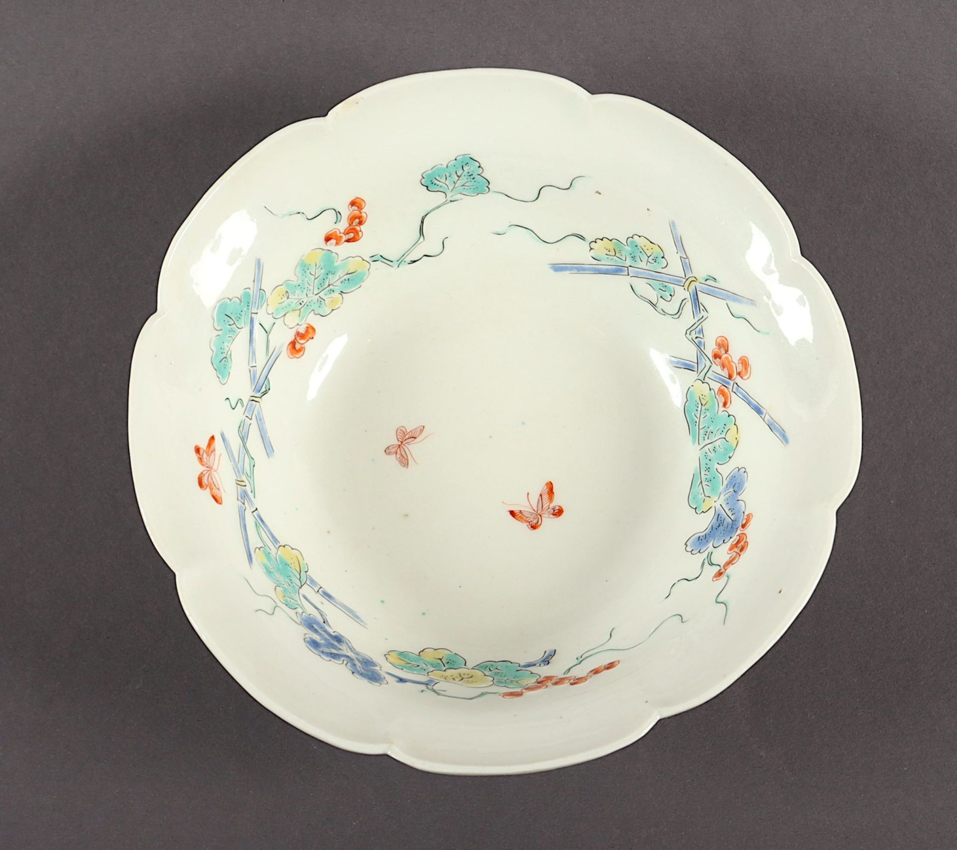 Kumme, in Kakiemon, Fr. - Image 2 of 3