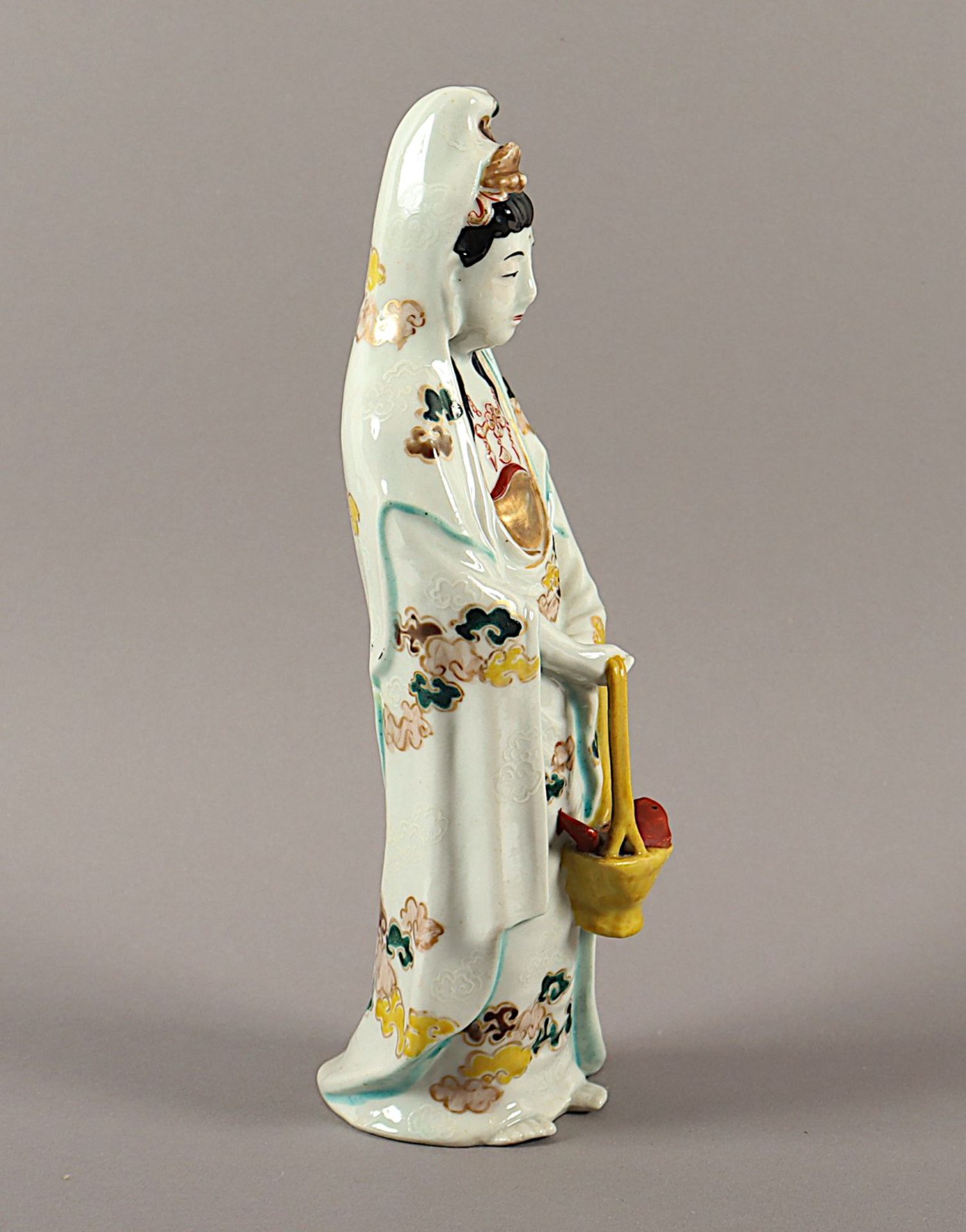 Figur des Kannon, Porzellan, JAPAN, Meiji-Zeit - Image 2 of 4