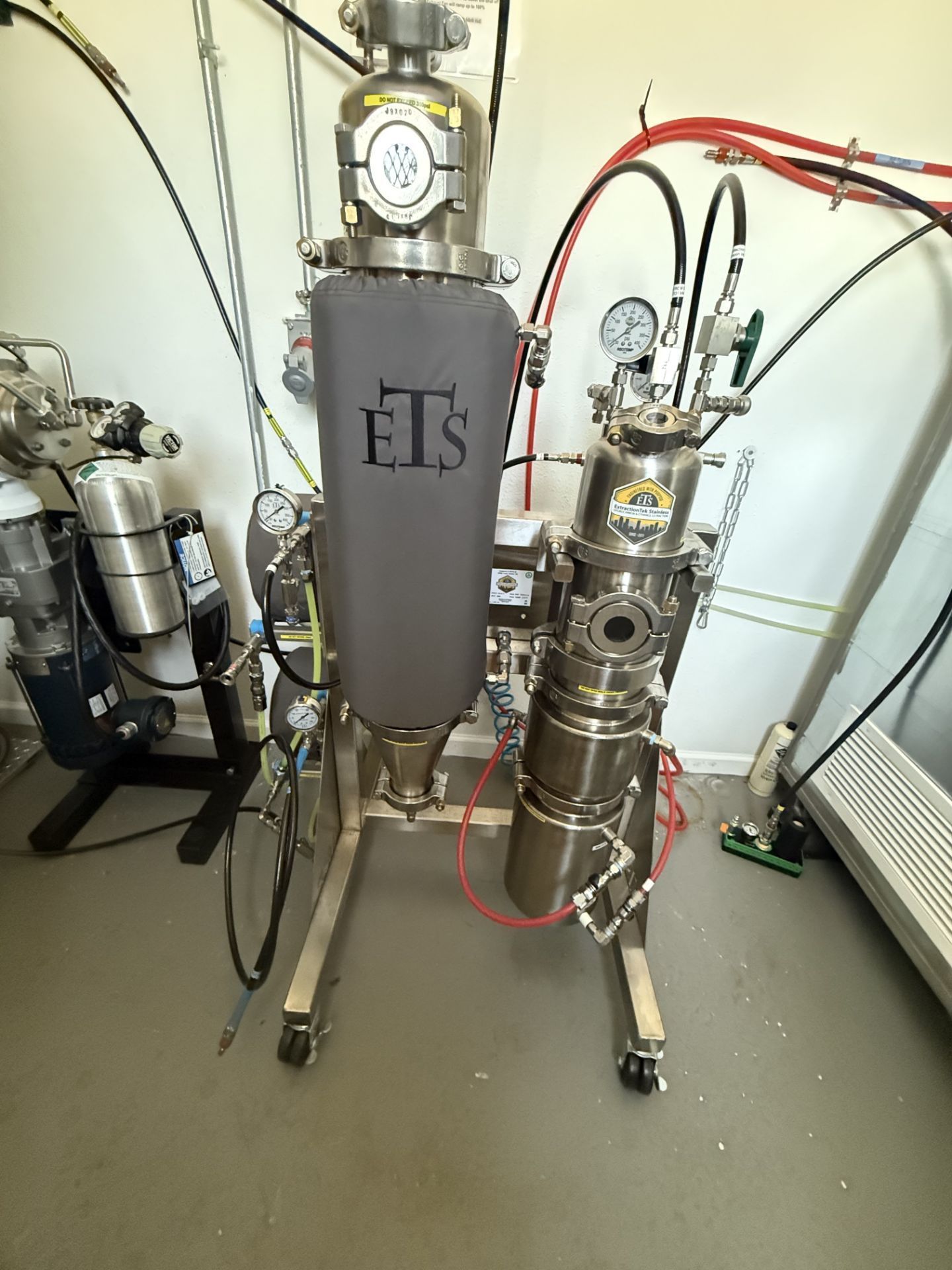 LOCATED IN FORT COLLINS, CO- Used ETS Closed-Loop Mini Mep Extractor ...