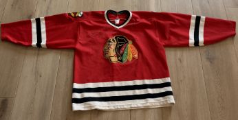 RARE AUTOGRAPHED CHICAGO BLACKHAWKS JERSEY - MULTI-SIGNED W/ #37 COREY CRAWFORD