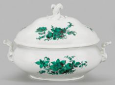 Große Deckelterrine