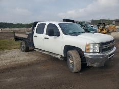 2013 CHEVY FLATBED TRUCK SN:F215011 powered by Duramax diesel engine, equipped with Allison