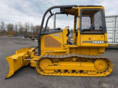 JOHN DEERE 550HLT CRAWLER TRACTOR SN:10550HX896891 powered by a John Deere diesel engine, equipped