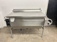 AccuTemp ALTGSE-40 Edge Series 40 Gallon Natural Gas Tilt Skillet - 120,000 BTU