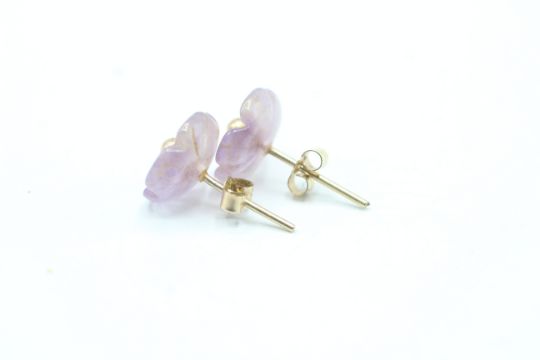 9ct gold carved amethyst stud earrings (1.5g) - Image 2 of 4