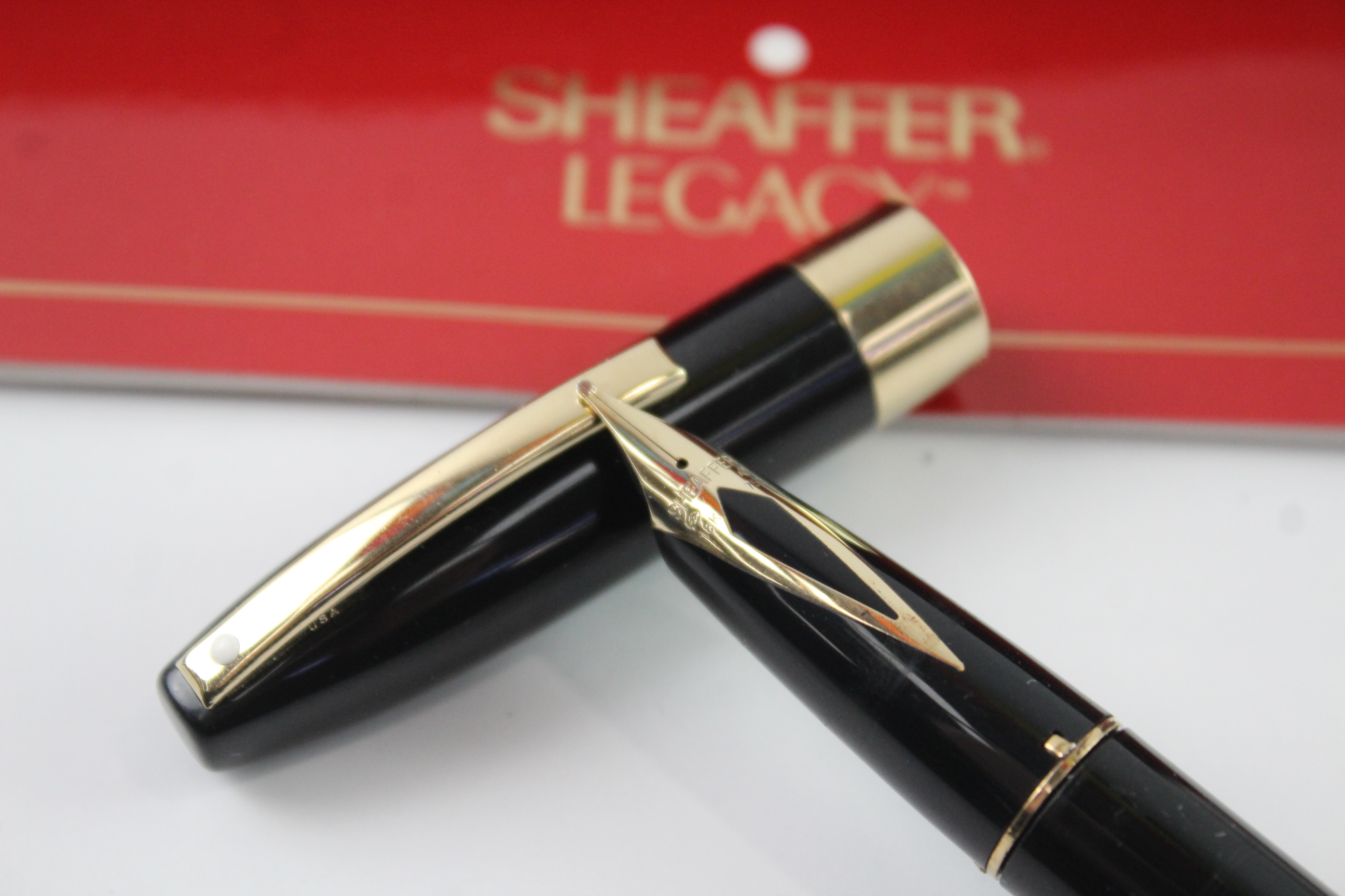 Schaefer Writing Sheaffer Legacy PFM Black Fountain Pen w/ 18ct Gold Nib WRITING - Dip ...