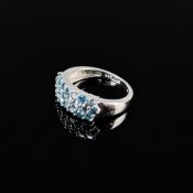 Design Ring, Harry Ivens, 585/14k Weißgold (punziert), Gesamtgewicht 3,84g, besetzt mit insgesamt 2