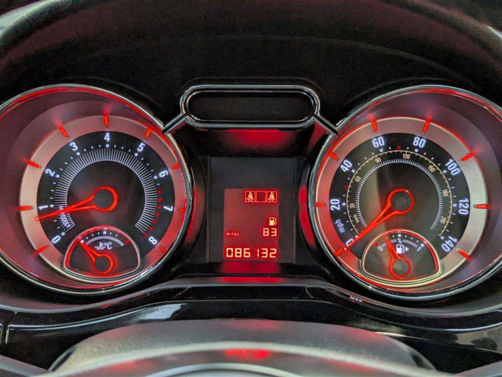 2014 VAUXHALL ADAM GLAM - Image 26 of 28