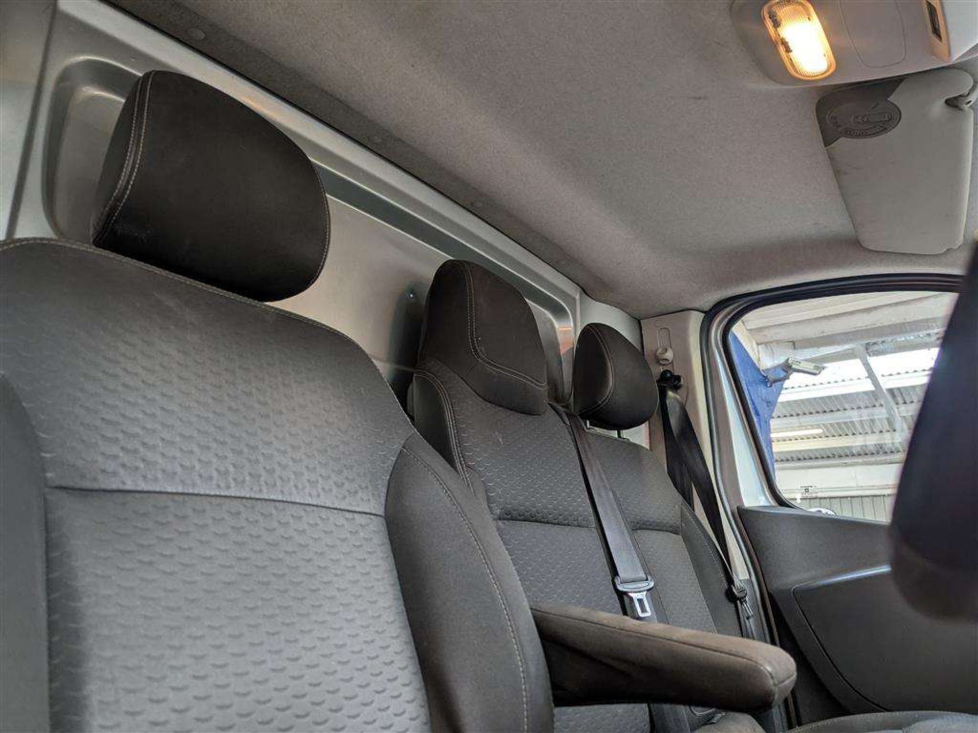 2015 VAUXHALL VIVARO 2900 SPORTIVE CDTI - Image 16 of 30