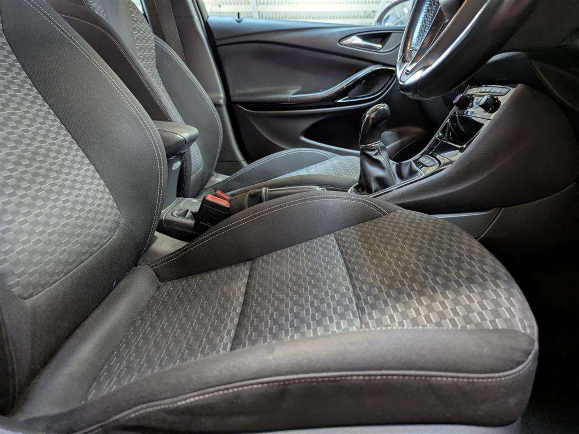 2016 VAUXHALL ASTRA SRI TURBO - Image 19 of 28