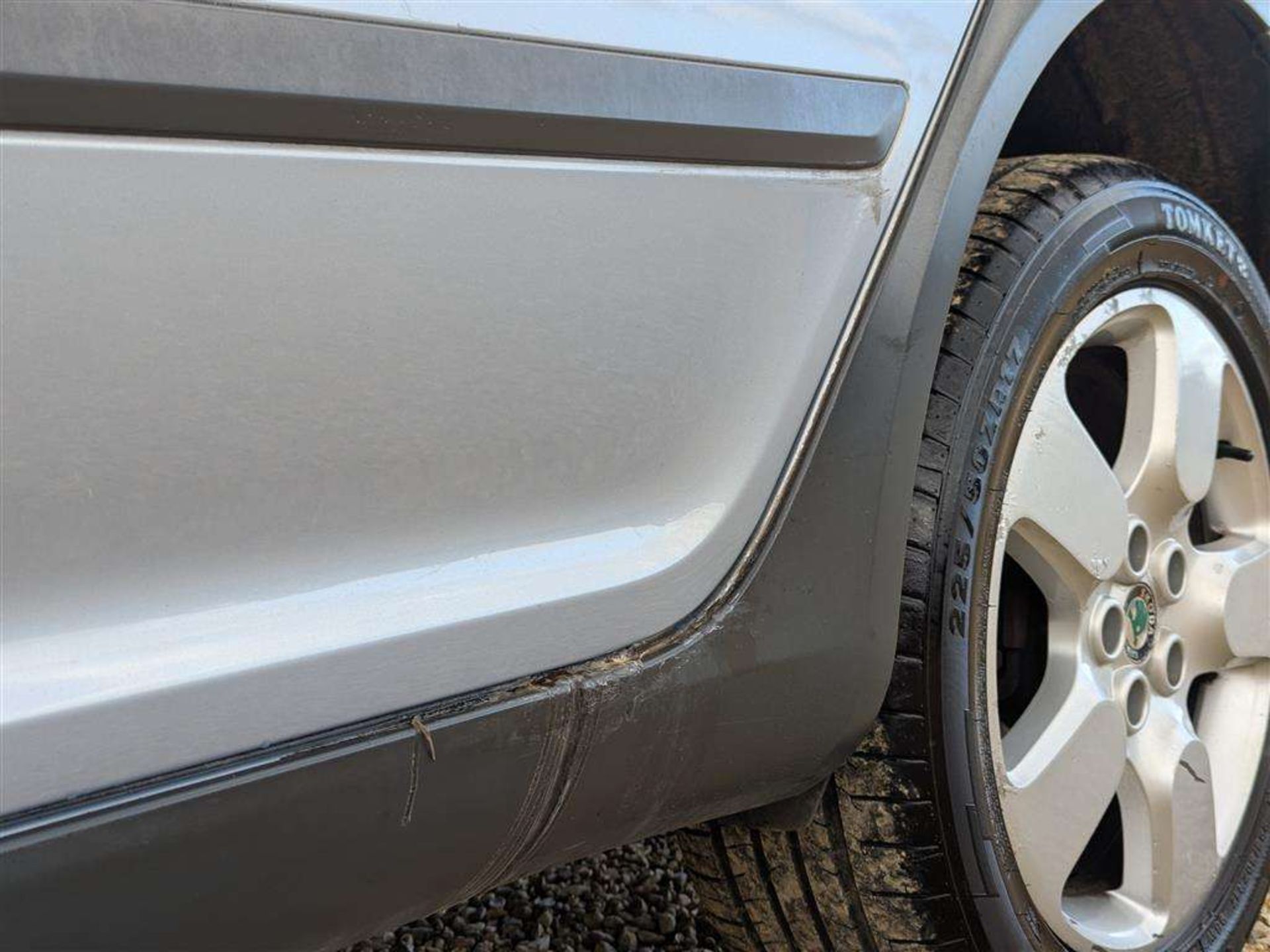 2011 SKODA OCTAVIA SCOUT TDI CR S-A - Image 27 of 30