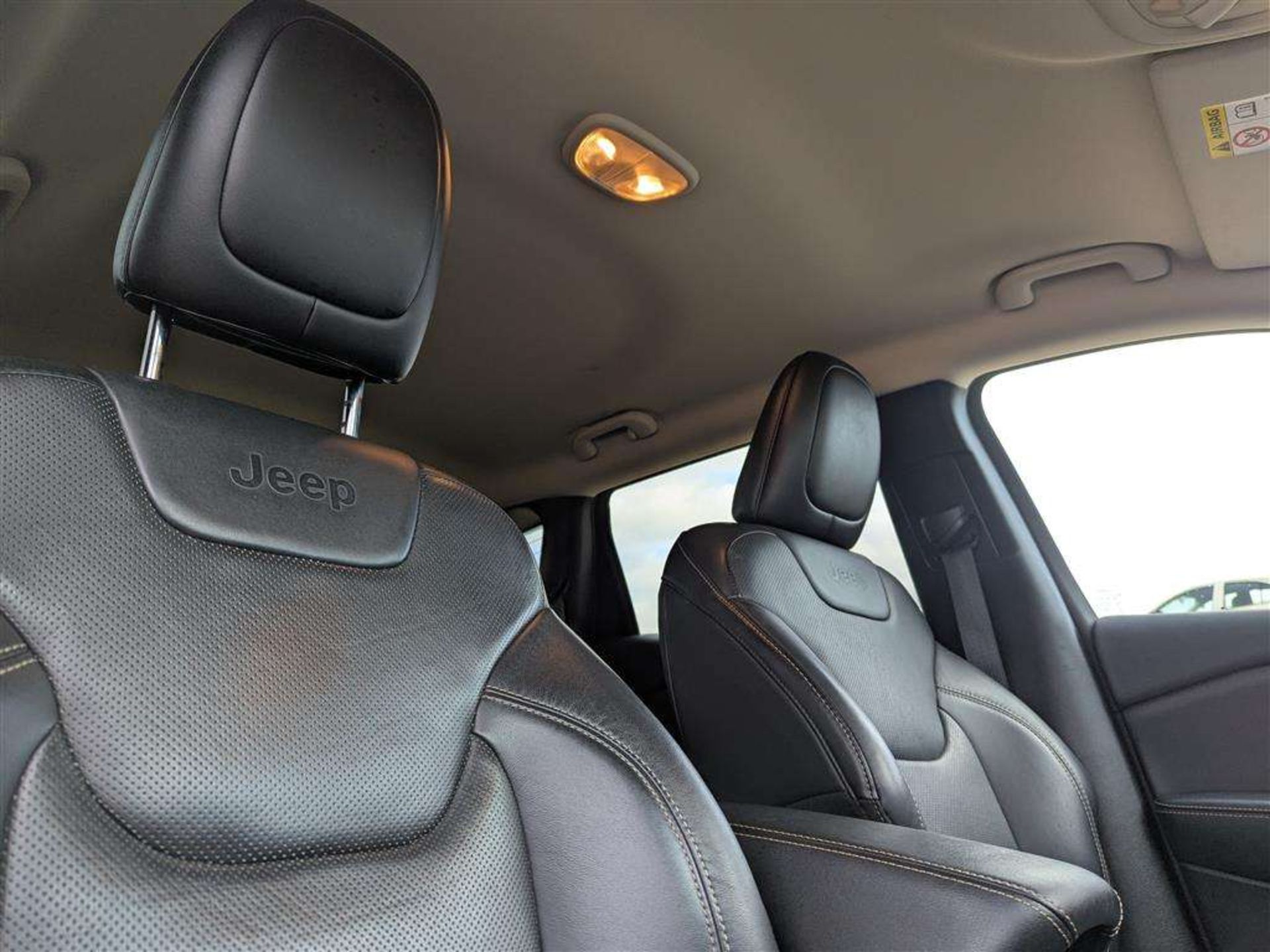 2016 JEEP CHEROKEE LIMITED M-JET II - Image 14 of 26