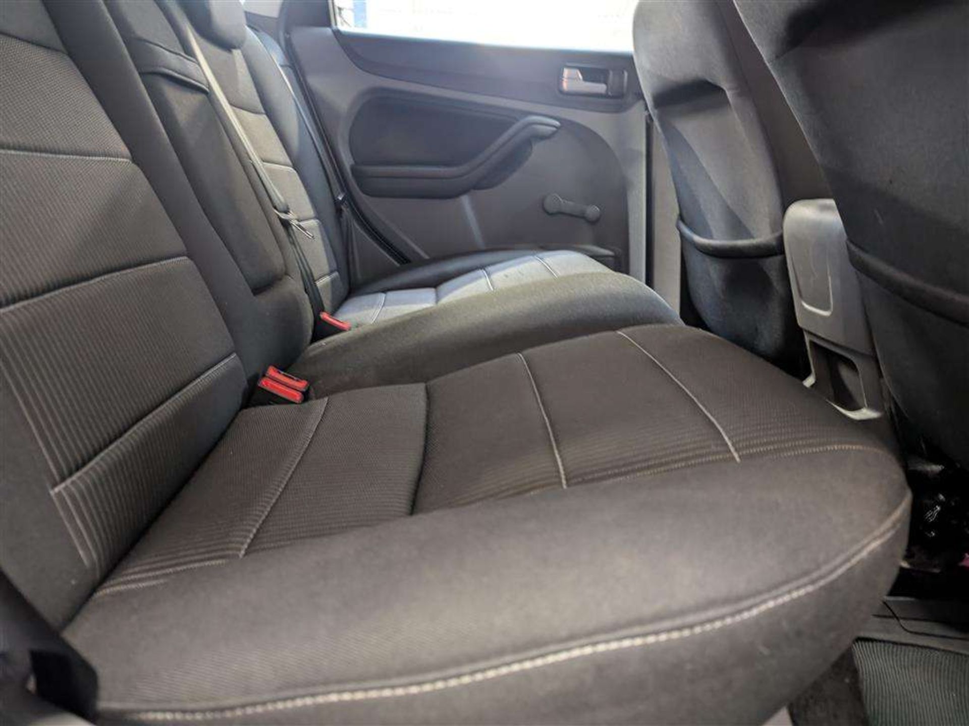 2011 FORD FOCUS SPORT AUTO - Image 16 of 29