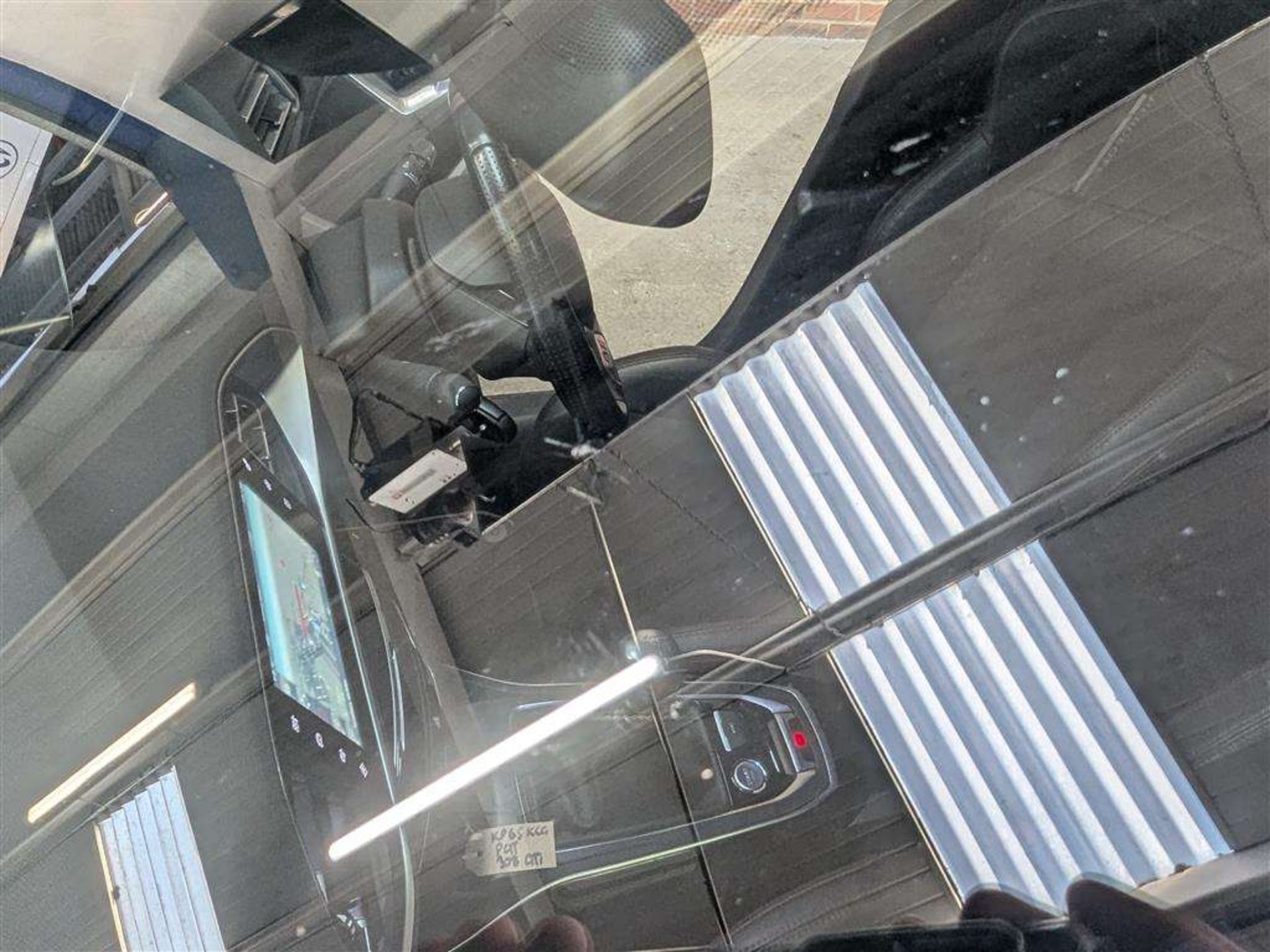 2015 PEUGEOT 308 GTI BY PEUGEOTSPORT T - Image 27 of 30